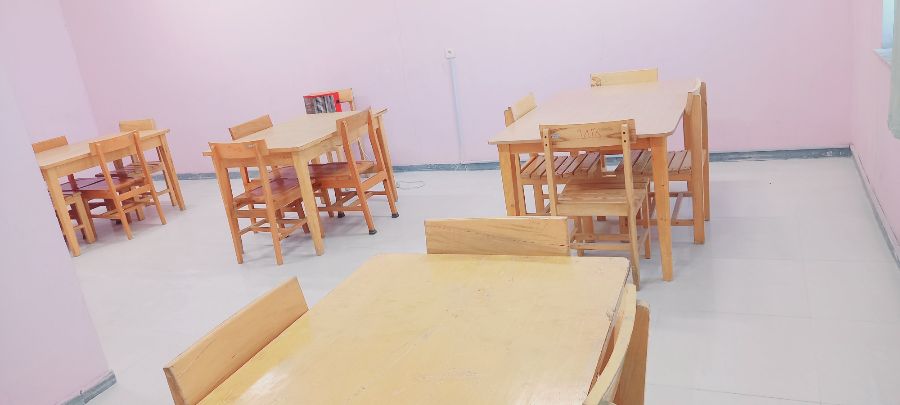 سالن مطالعه خواهران